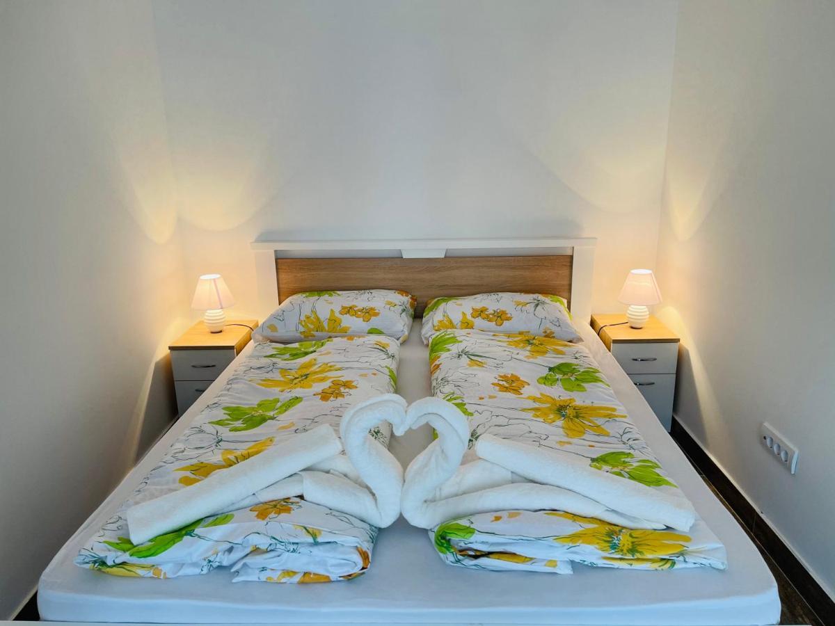 Veliko Gradište Apartmani Zivkovic Srebrno Jezero מראה חיצוני תמונה